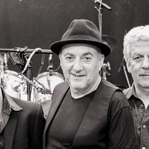 Schwarz-Weiß Foto Portraits nebeneinander von links nach rechts Stefan Dohanez, Jürgen Ehle, André Herzberg, Boddi Bodag und André Drechsler
